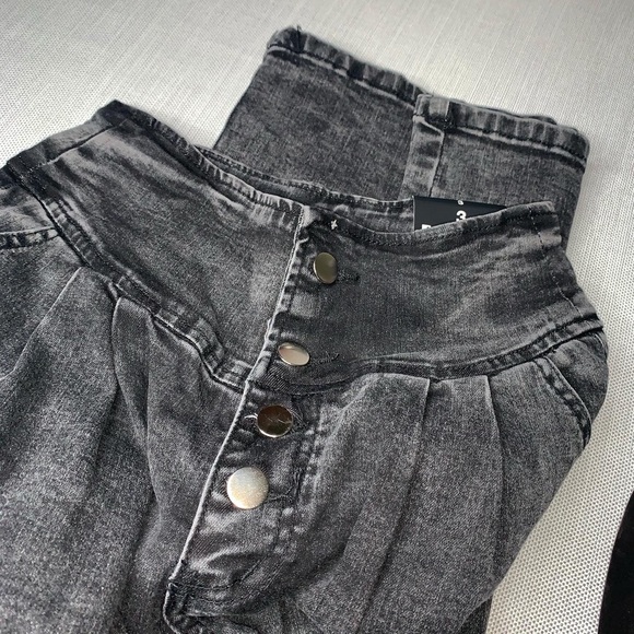 Fashion Nova’ Bella Vida Wide Leg Denim - Picture 4 of 10